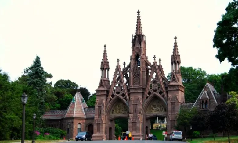 Green-wood Cemetery